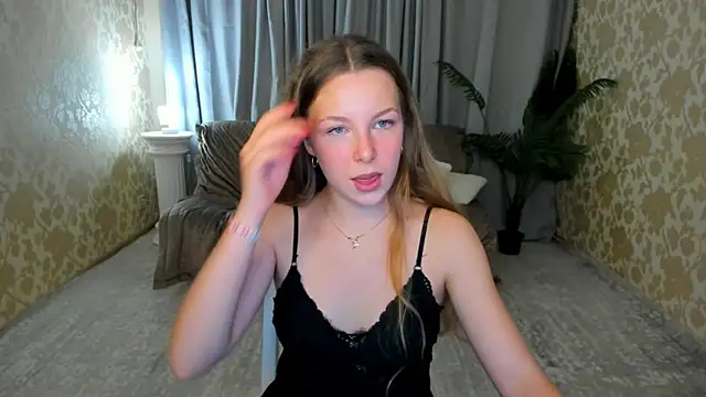 LilyBlakee online show from February 5, 2026, 6:12 pm