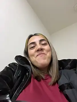 Snapshot of Paulinaa_bella chatting on February 13, 2026, 4:47 pm Paulinaa bella online show from February 13, 2026, 4:47 pm