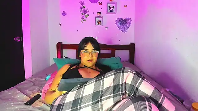 Penelopeflame18 online show from February 18, 2026, 2:29 am