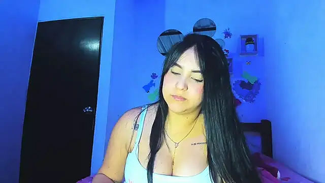 Penelopeflame18 online show from April 7, 2026, 1:28 am