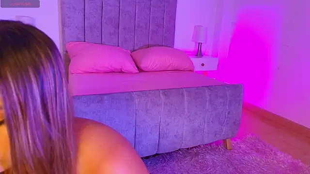 Lucy Carson  online show from April 17, 2026, 3:42 am