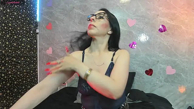 adellelennoxx online show from May 26, 2026, 8:54 am
