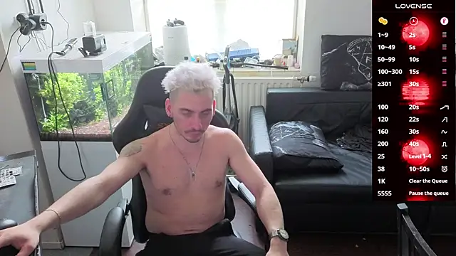 Rayzel White online show from March 25, 2026, 1:50 pm