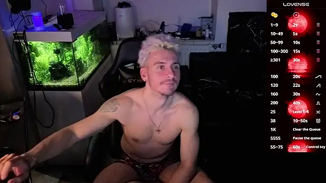 Rayzel White online show from April 11, 2026, 9:41 pm