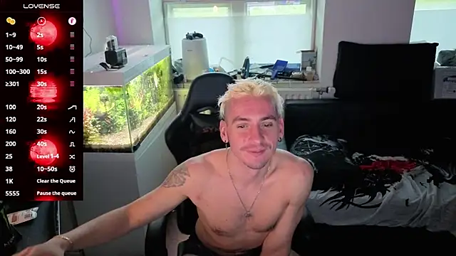 Rayzel White online show from April 25, 2026, 6:49 pm