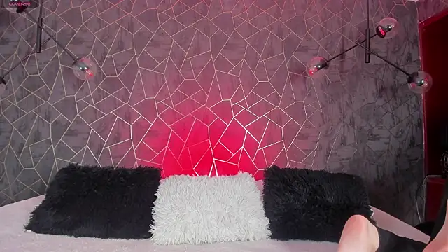 tiarha 18 online show from February 27, 2026, 8:47 am