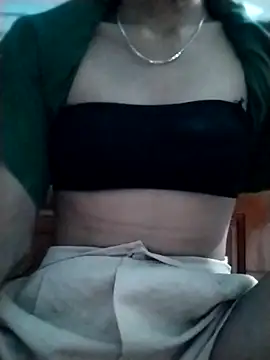 Snapshot of Lisa_xx2 chatting on February 4, 2026, 12:33 pm Lisa xx2 online show from February 4, 2026, 12:33 pm