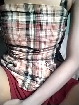 Snapshot of Lisa_xx2 chatting on February 27, 2026, 12:10 am Lisa xx2 online show from February 27, 2026, 12:10 am