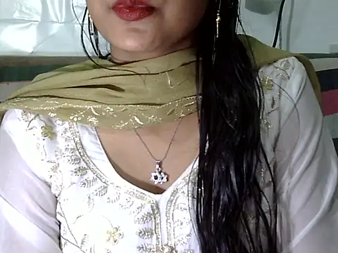 sexy-iram online show from February 26, 2026, 2:49 pm