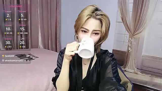 lucyyanyan online show from March 16, 2026, 10:30 am