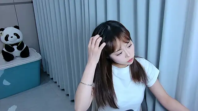 yuki-888 online show from April 3, 2026, 12:25 pm