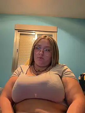Snapshot of _maracr19_ chatting on July 9, 2026, 1:26 pm maracr19 online show from July 9, 2026, 1:26 pm