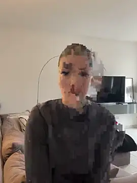 Snapshot of NovaLushhh chatting on February 12, 2026, 12:33 pm NovaLushhh online show from February 12, 2026, 12:33 pm