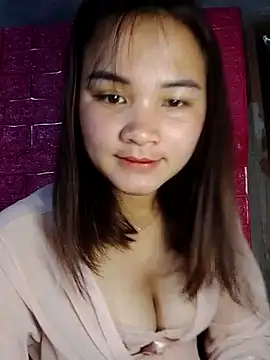 Lisakeem online show from March 16, 2026, 11:42 pm