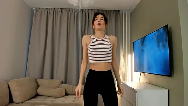 DeonnaHeney online show from February 9, 2026, 5:22 am