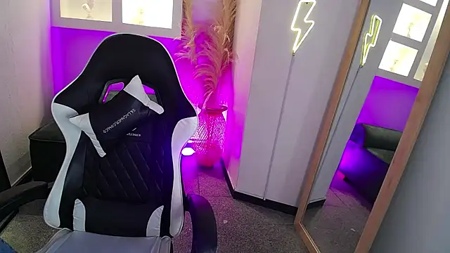 melodyy as online show from April 2, 2026, 12:25 pm