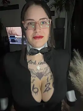 NyxTattoo online show from April 5, 2026, 7:22 pm