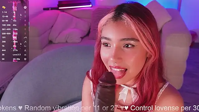 Dakota velvet  online show from February 23, 2026, 12:24 pm