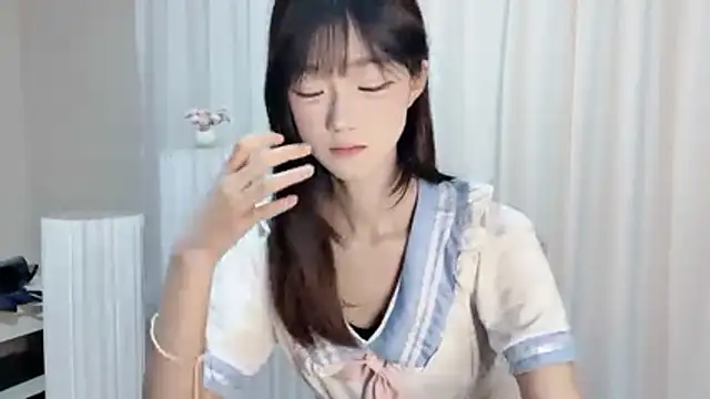 qingqing love2025 online show from May 13, 2026, 2:36 pm