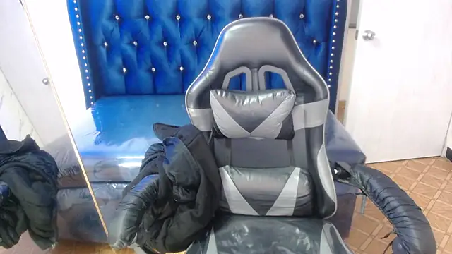 Candy Rose v online show from February 27, 2026, 1:11 pm