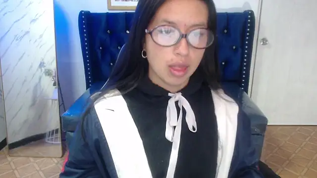 Candy Rose v online show from March 2, 2026, 1:07 pm