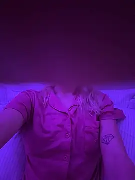 SexySkiBunny online show from January 14, 2026, 6:30 am