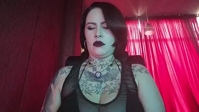 Mistressolivia07 online show from May 30, 2026, 4:48 pm