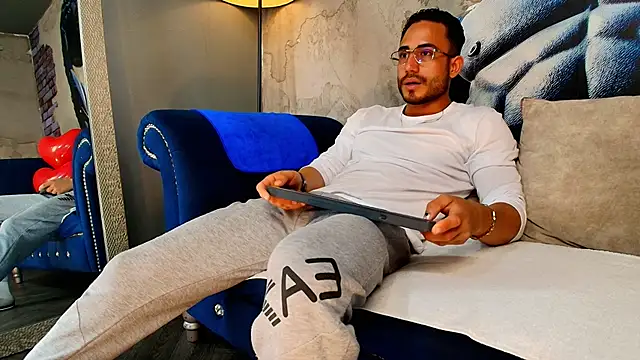 Vans Ross online show from February 14, 2026, 7:32 pm