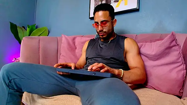 Vans Ross online show from March 5, 2026, 7:32 pm