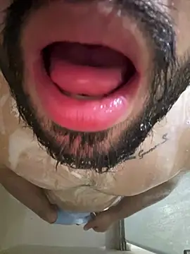 Arleymounthblack online show from February 18, 2026, 2:29 am