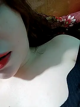 lylinhjim online show from February 3, 2026, 6:22 am