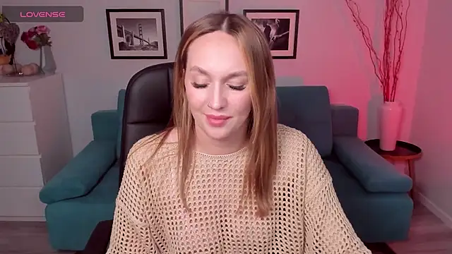 EvieMagical online show from February 17, 2026, 5:59 am