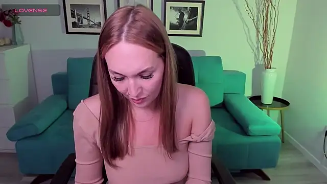 EvieMagical online show from March 12, 2026, 6:19 am