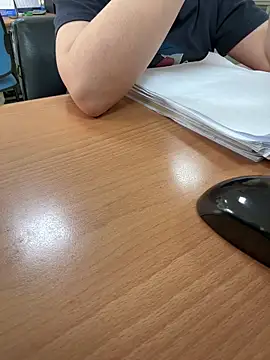 Donna9696 online show from April 17, 2026, 12:57 am