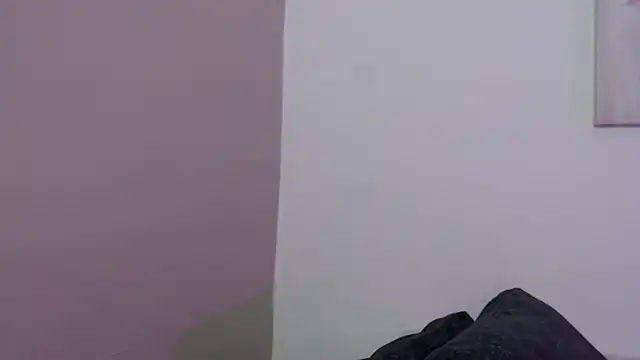 chloe peach  online show from January 17, 2026, 12:21 pm