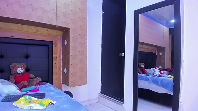 Snapshot of Samantha_Blaze1 chatting on March 25, 2026, 11:05 am Samantha Blaze1 online show from March 25, 2026, 11:05 am