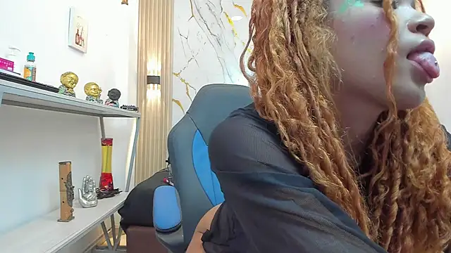 Snapshot of Zoey_Taylor07 chatting on March 14, 2026, 12:21 pm Zoey Taylor07 online show from March 14, 2026, 12:21 pm