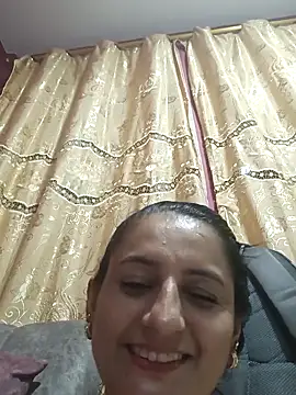 Snapshot of Luna_seductora12 chatting on February 16, 2026, 5:36 am Luna seductora12 online show from February 16, 2026, 5:36 am