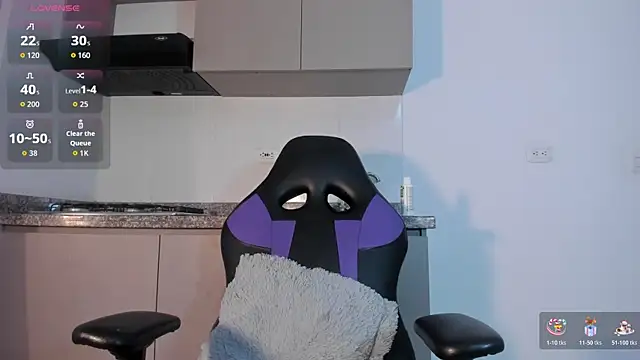 Scarlet Vixen  online show from April 12, 2026, 12:54 pm