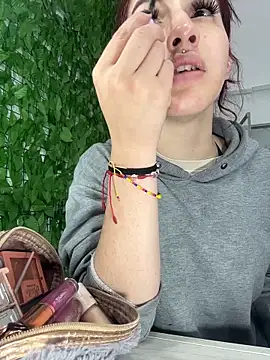 elodie rouge online show from March 17, 2026, 11:24 am