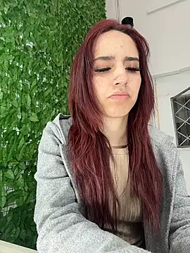 elodie rouge online show from March 27, 2026, 11:54 am