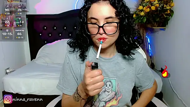 Snapshot of AriaDark chatting on April 23, 2026, 9:06 pm AriaDark online show from April 23, 2026, 9:06 pm