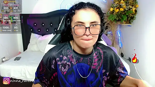 Snapshot of AriaDark chatting on April 24, 2026, 10:12 pm AriaDark online show from April 24, 2026, 10:12 pm