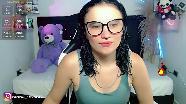 Snapshot of AriaDark chatting on May 2, 2026, 9:09 pm AriaDark online show from May 2, 2026, 9:09 pm