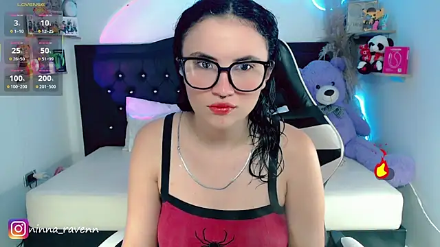 Snapshot of AriaDark chatting on May 8, 2026, 9:09 pm AriaDark online show from May 8, 2026, 9:09 pm