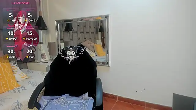 JenniQ69 online show from April 7, 2026, 1:33 pm