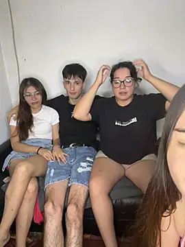 Snapshot of sofiagonet chatting on March 1, 2026, 3:41 am sofiagonet online show from March 1, 2026, 3:41 am