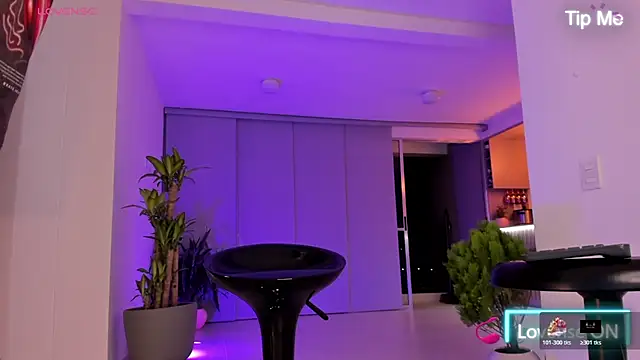 Snapshot of LennerCollins_ chatting on April 4, 2026, 2:10 am LennerCollins online show from April 4, 2026, 2:10 am