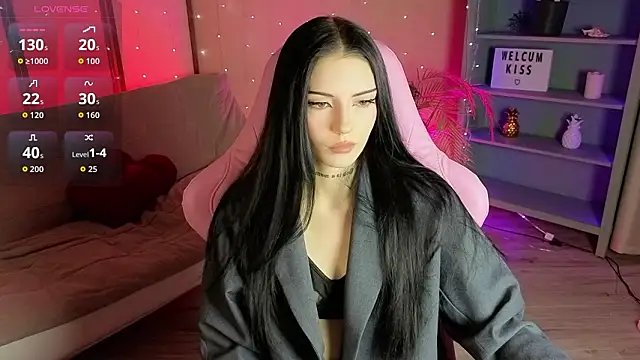 Kelly  Bunny online show from February 12, 2026, 10:43 am