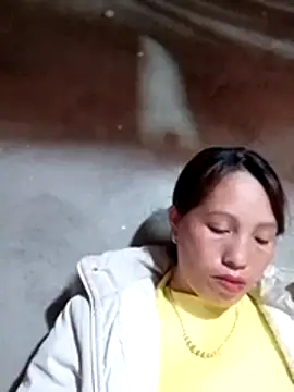 Snapshot of Gummiesu chatting on March 4, 2026, 1:06 pm Gummiesu online show from March 4, 2026, 1:06 pm